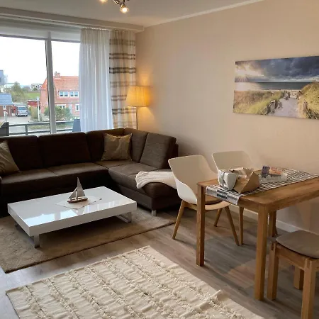 Kuestenbude Duenengras Grömitz