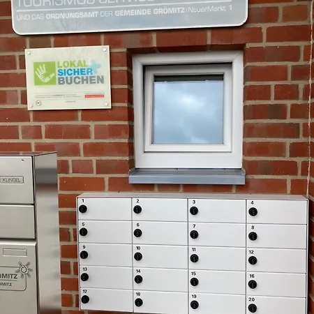 Kuestenbude Duenengras * Groemitz